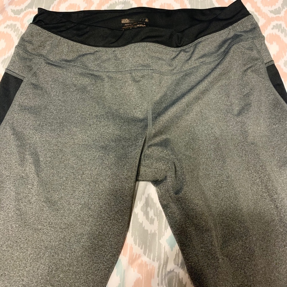 8 Active Capris